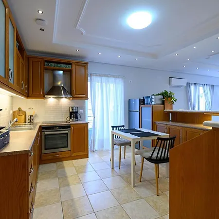 Marine Luxury Kalamata